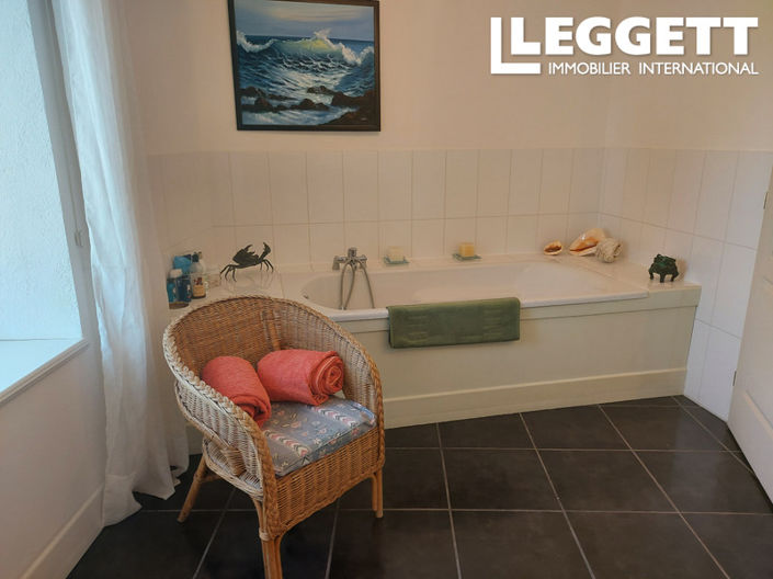 Image No.9-3 Bed House for sale