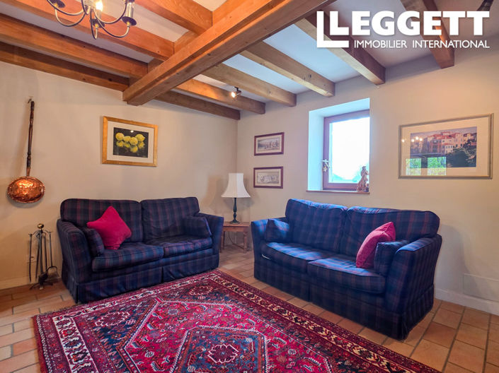 Image No.6-7 Bed House for sale