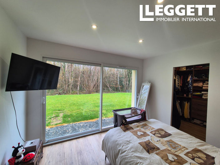 Image No.6-3 Bed House for sale