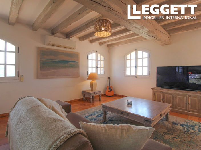 Image No.8-6 Bed House for sale