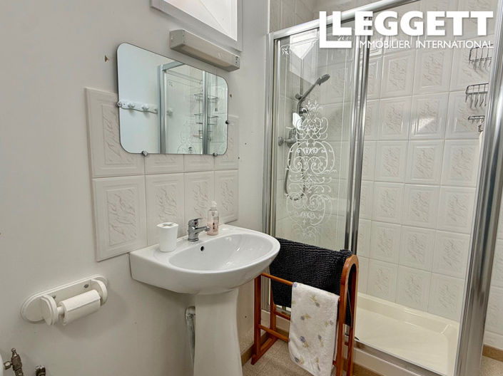 Image No.7-2 Bed House for sale