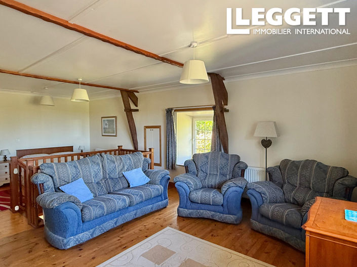 Image No.8-2 Bed House for sale