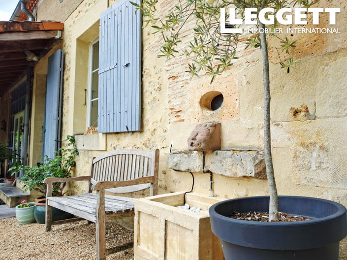Image No.7-7 Bed House for sale