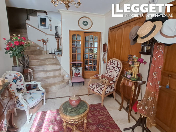 Image No.3-5 Bed House for sale