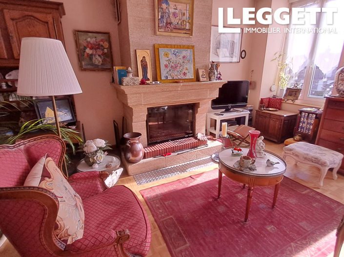 Image No.8-5 Bed House for sale
