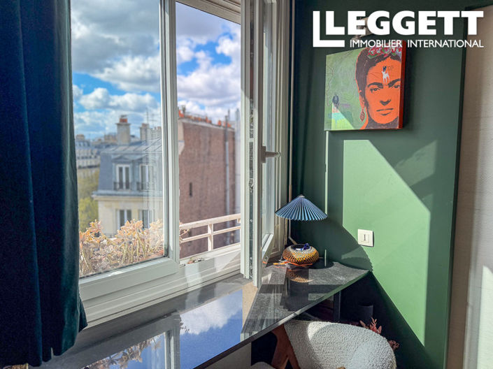 Image No.10-3 Bed Apartment for sale