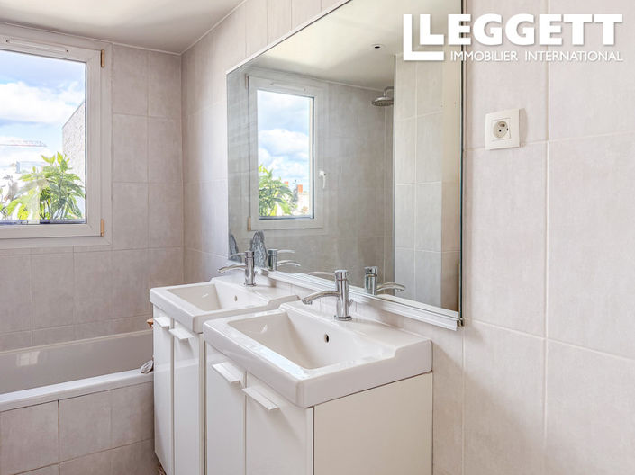 Image No.7-3 Bed Apartment for sale