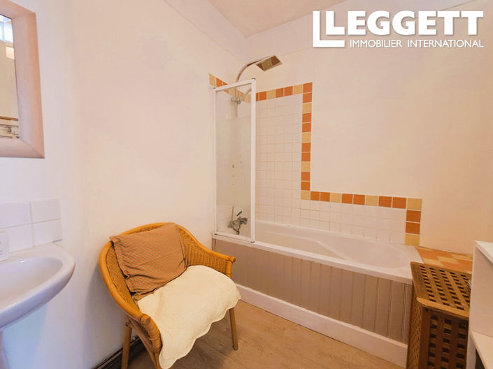 Image No.8-3 Bed House for sale