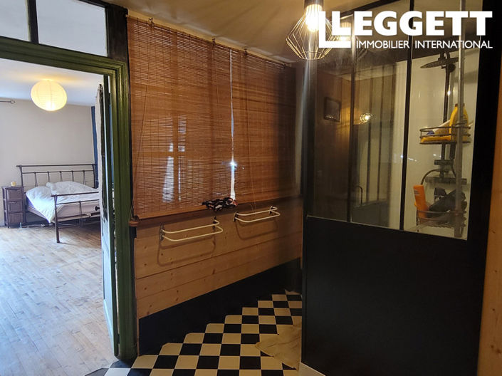 Image No.7-6 Bed House for sale