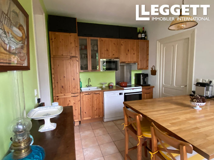 Image No.8-3 Bed House for sale