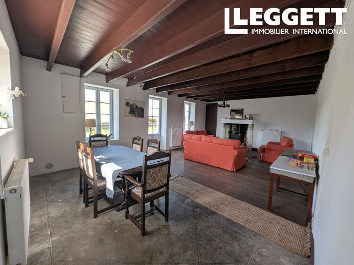 Image No.6-4 Bed House for sale