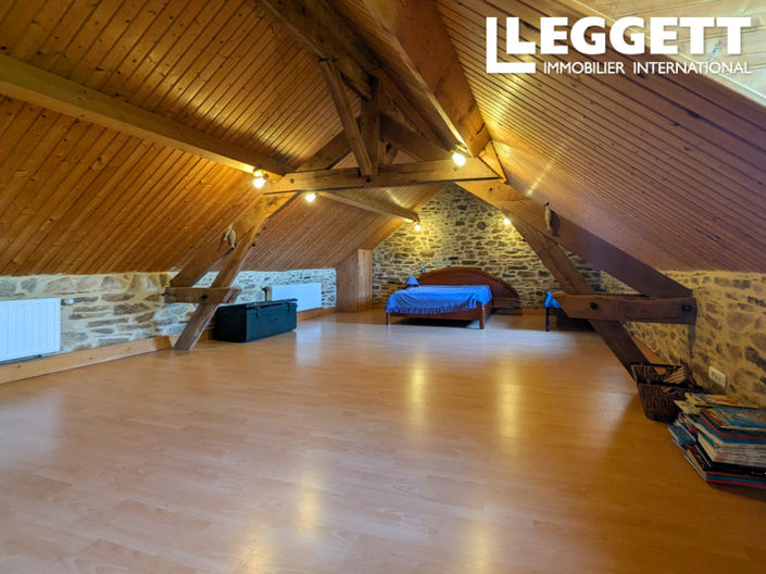 Image No.6-5 Bed House for sale