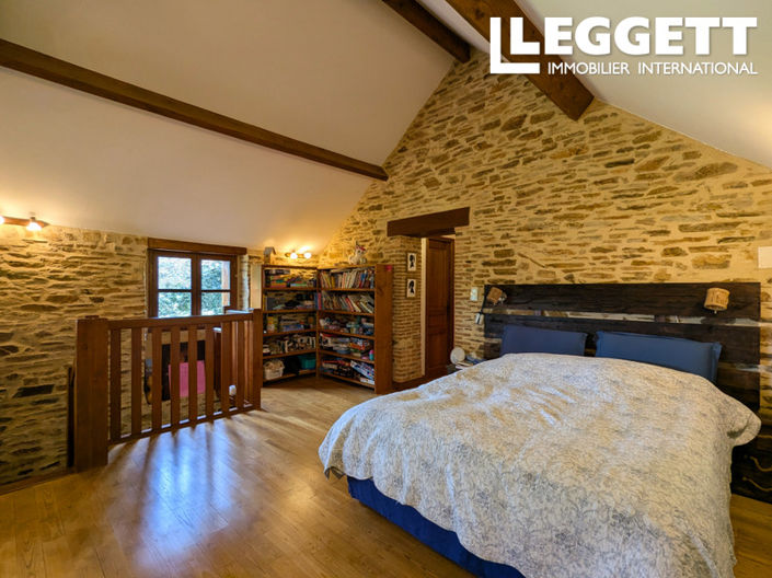 Image No.7-5 Bed House for sale