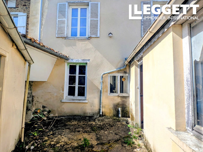 Image No.10-3 Bed House for sale