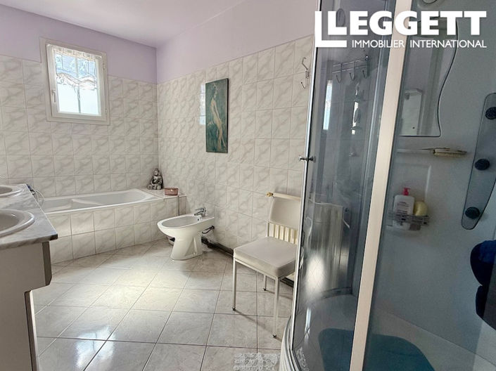 Image No.9-3 Bed House for sale