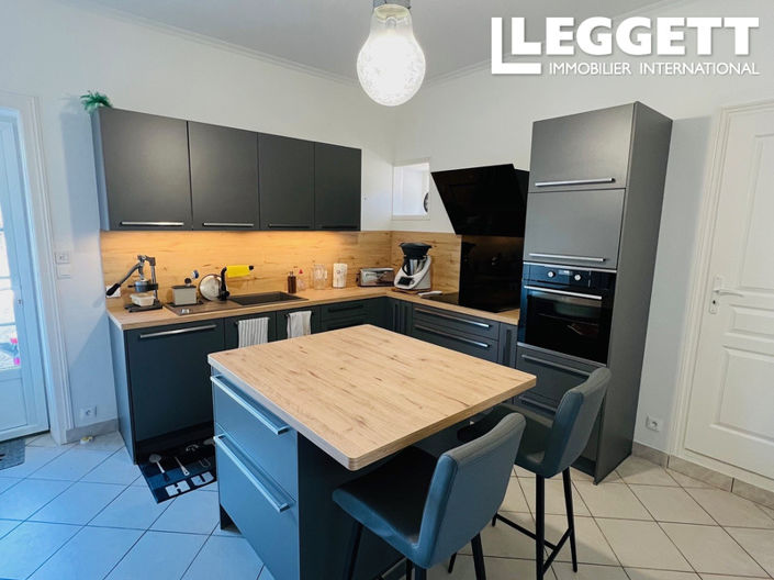 Image No.5-4 Bed House for sale