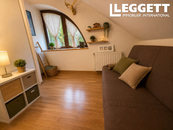 Image No.9-4 Bed House for sale