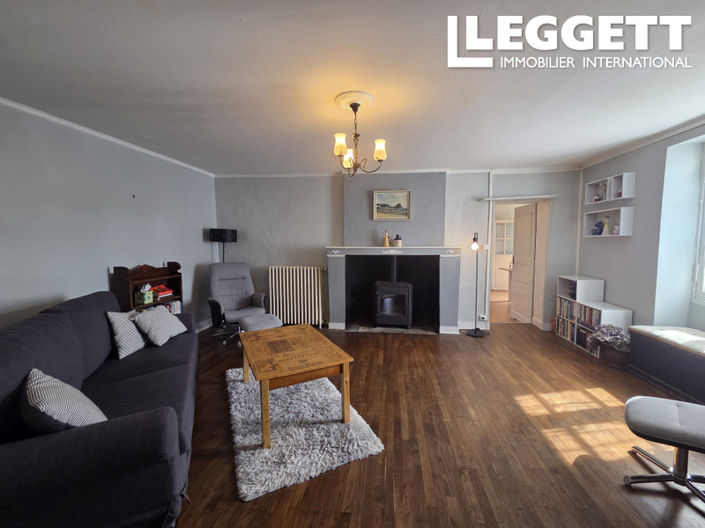 Image No.6-2 Bed House for sale