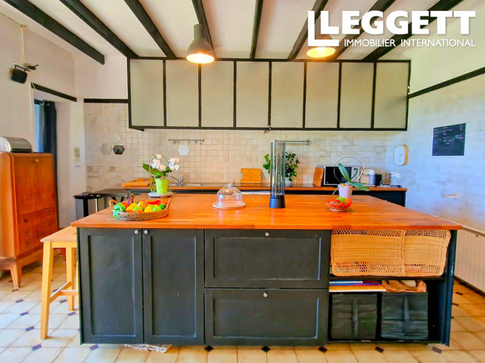 Image No.4-7 Bed House for sale