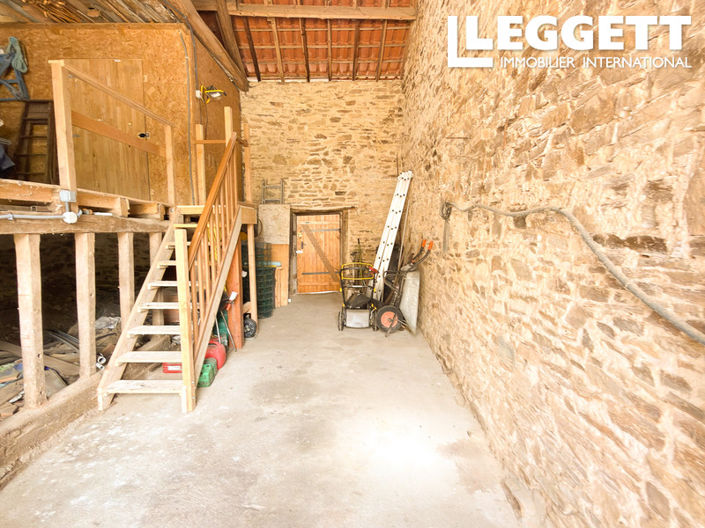 Image No.8-3 Bed House for sale