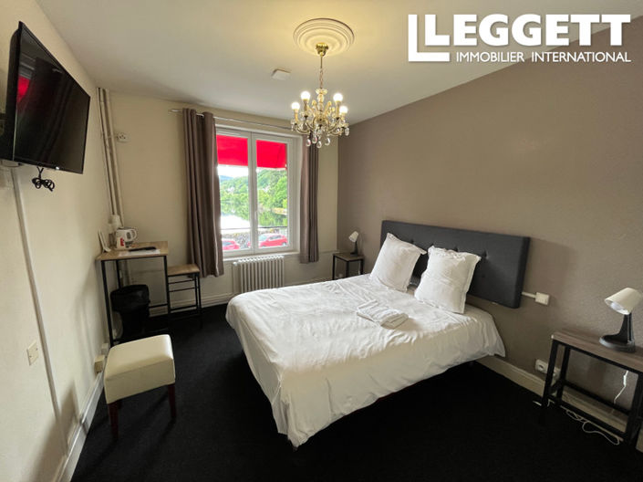 Image No.8-14 Bed Commercial for sale