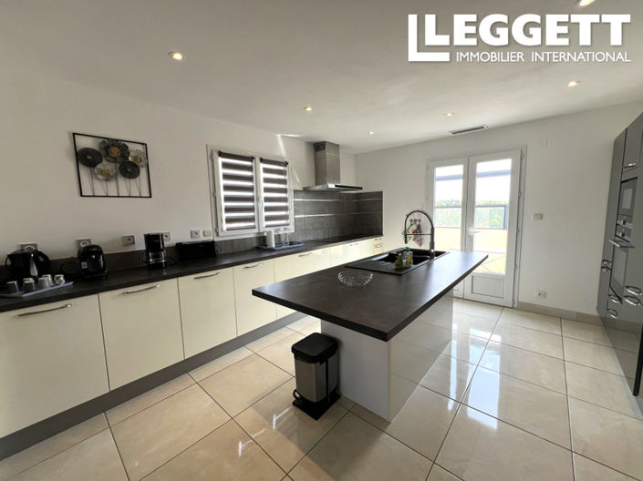 Image No.4-3 Bed House for sale