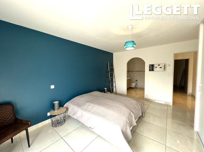 Image No.5-3 Bed House for sale