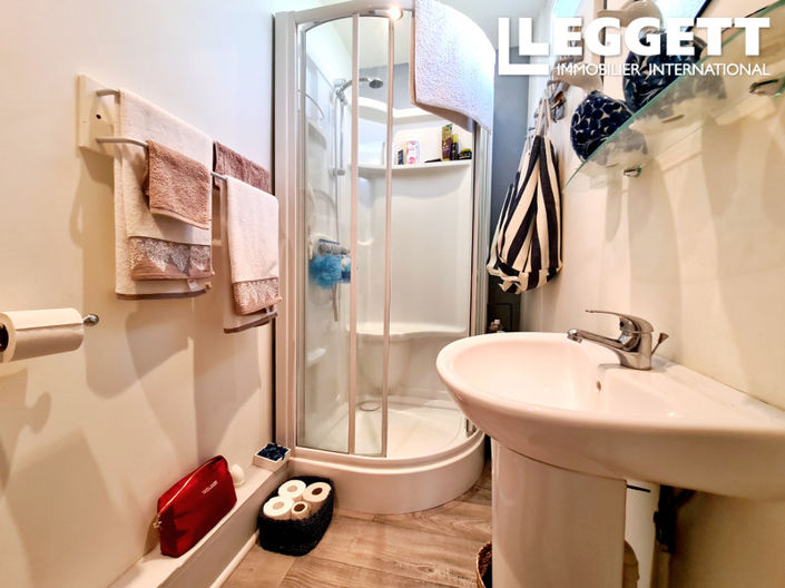Image No.7-2 Bed House for sale