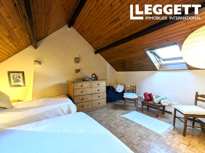 Image No.8-3 Bed House for sale