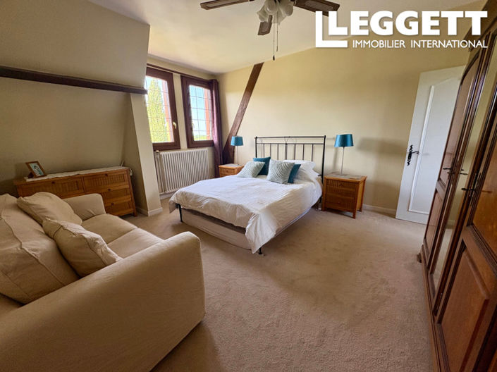 Image No.10-5 Bed House for sale