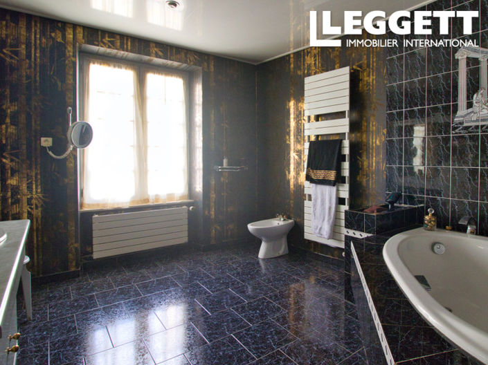 Image No.7-5 Bed House for sale