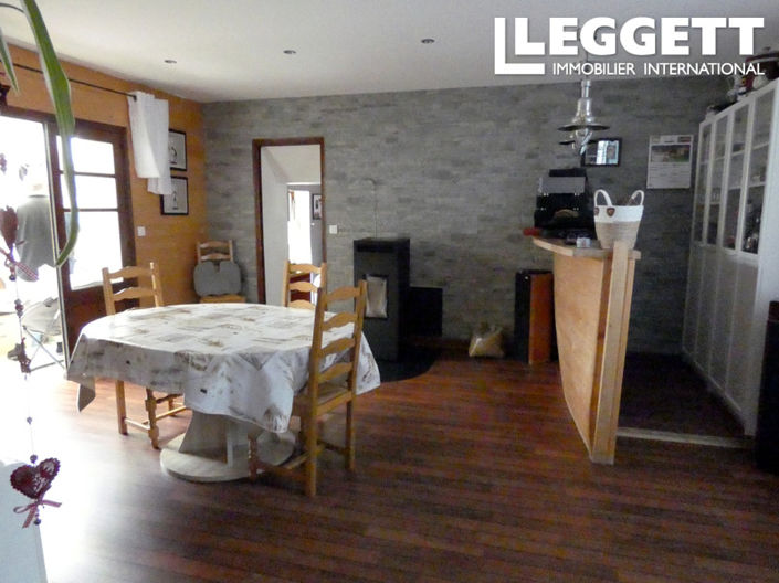 Image No.4-6 Bed House for sale