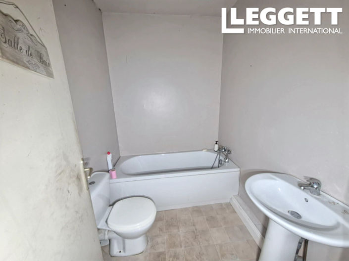 Image No.6-2 Bed House for sale
