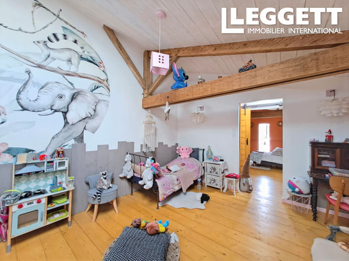 Image No.10-3 Bed House for sale
