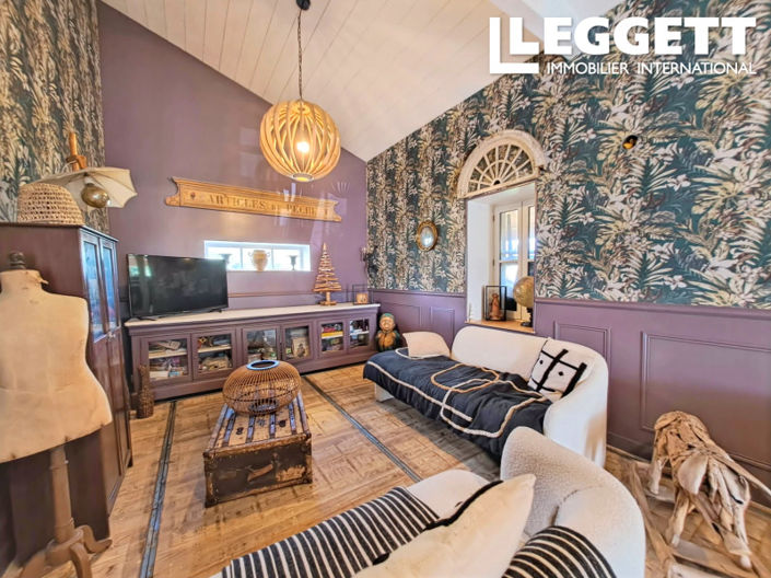 Image No.6-3 Bed House for sale
