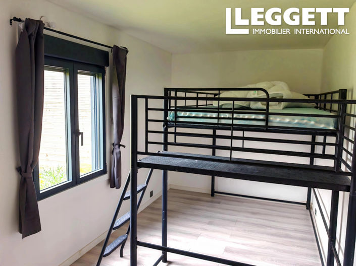 Image No.10-2 Bed House for sale