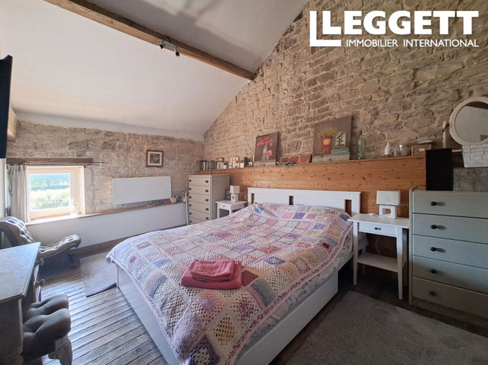 Image No.10-5 Bed House for sale