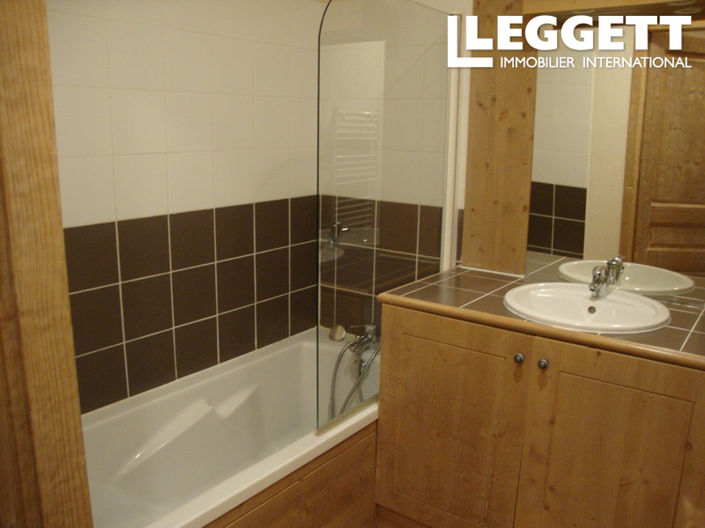 Image No.10-2 Bed Apartment for sale