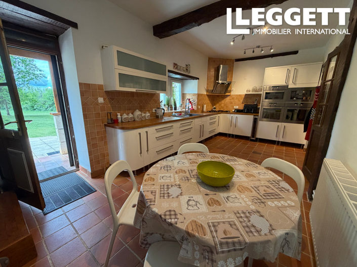 Image No.10-7 Bed House for sale