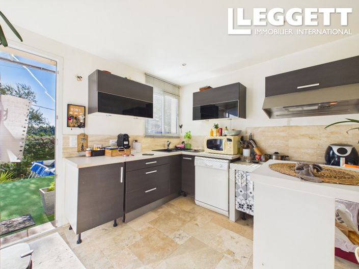 Image No.9-5 Bed House for sale