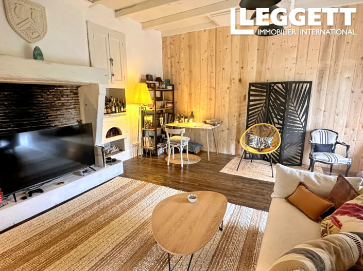 Image No.8-2 Bed House for sale
