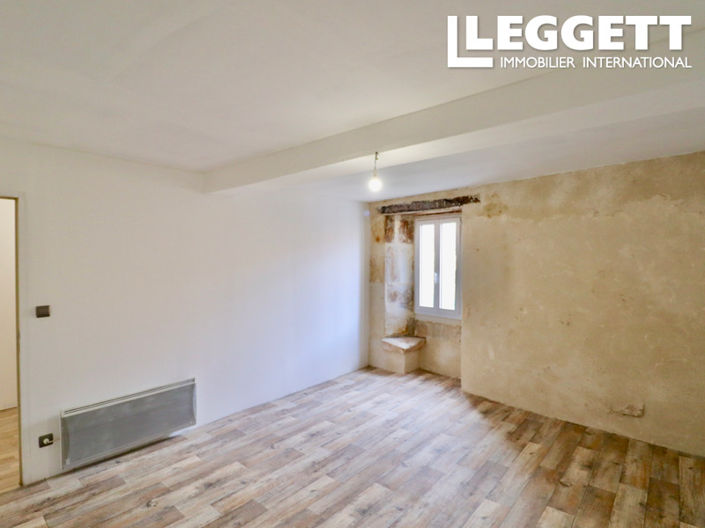 Image No.8-3 Bed House for sale