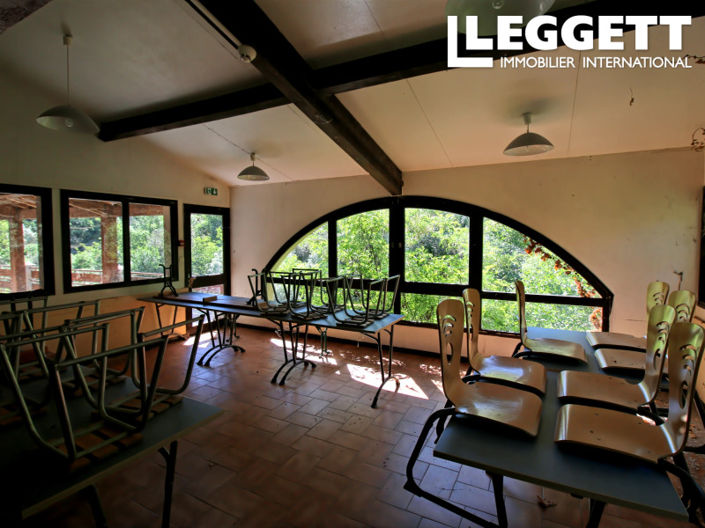 Image No.4-40 Bed Commercial for sale