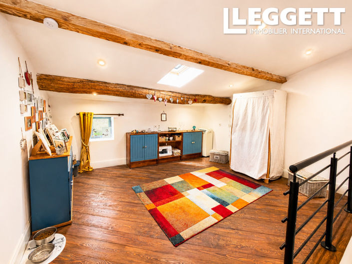 Image No.10-3 Bed House for sale