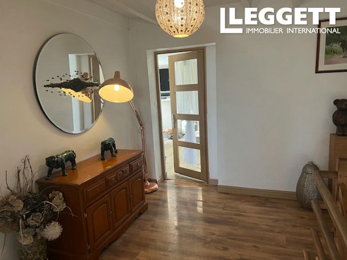 Image No.7-5 Bed House for sale