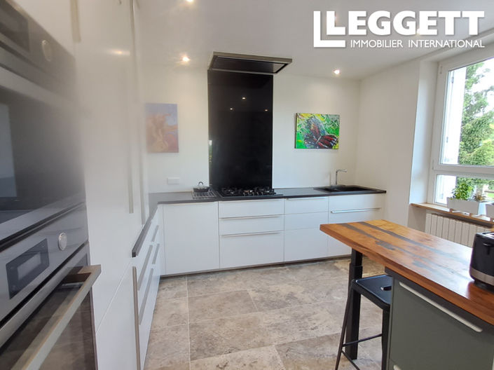 Image No.7-4 Bed House for sale