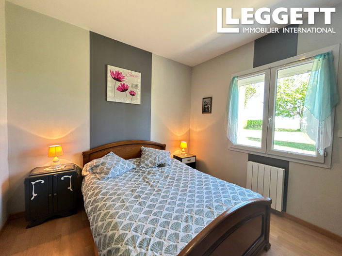 Image No.10-4 Bed House for sale