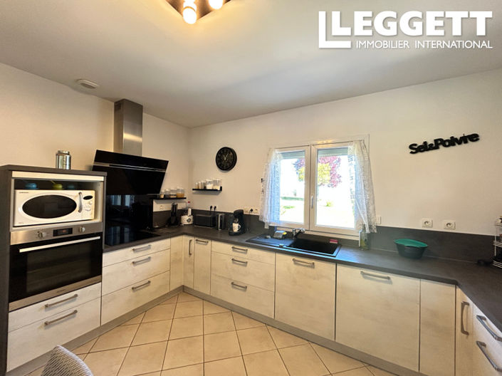 Image No.3-4 Bed House for sale