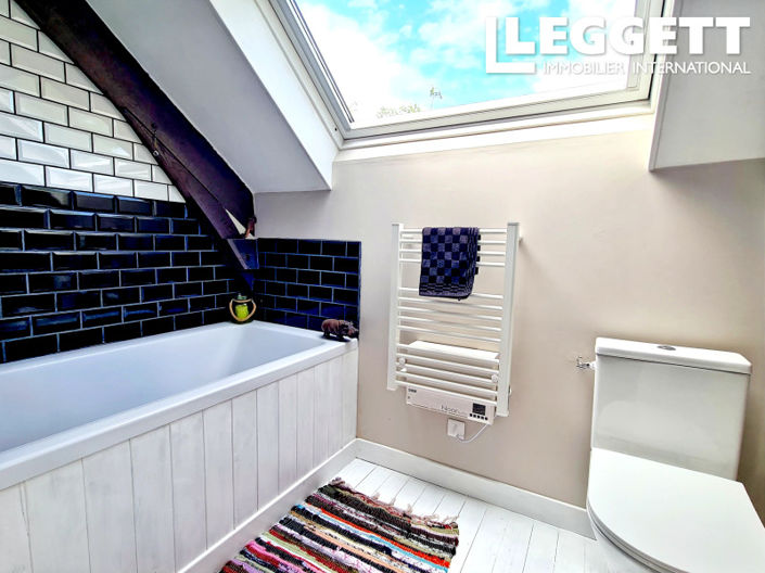 Image No.10-4 Bed House for sale