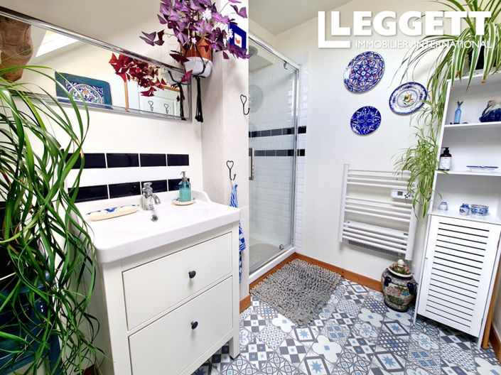 Image No.6-4 Bed House for sale